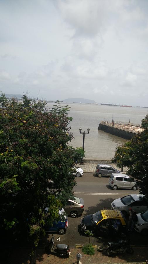 מומביי Strand Hotel, Colaba מראה חיצוני תמונה